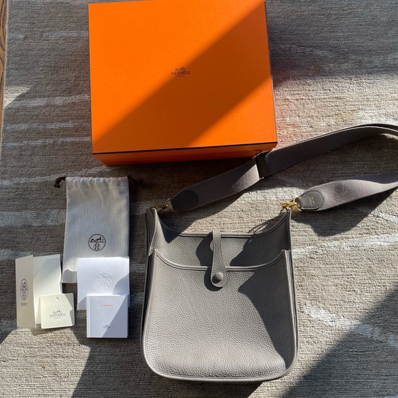 Hermes Evelyne pocket III 29 Bag - Picture 2 of 10